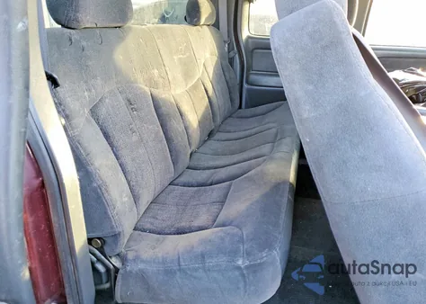 2001 Chevrolet Silverado C1500 z USA, uszkodzony, nr VIN 2GCEC19T211172567